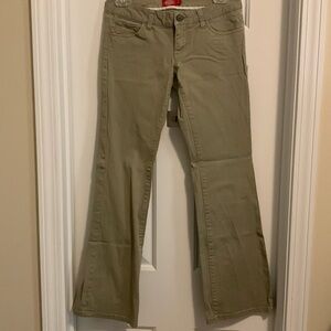 💛 3 for $15 Women’s khakis